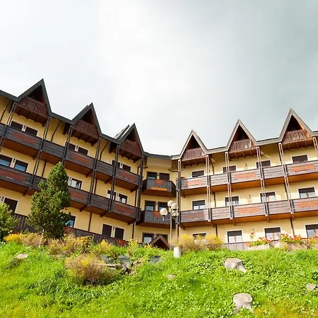 Des Alpes Aparthotel 3*