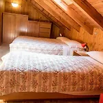 アパートホテル Des Alpes アジアーゴ