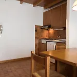 Des Alpes アパートホテル