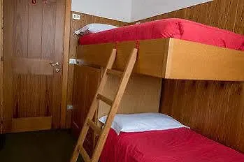 Des Alpes Aparthotel 3*